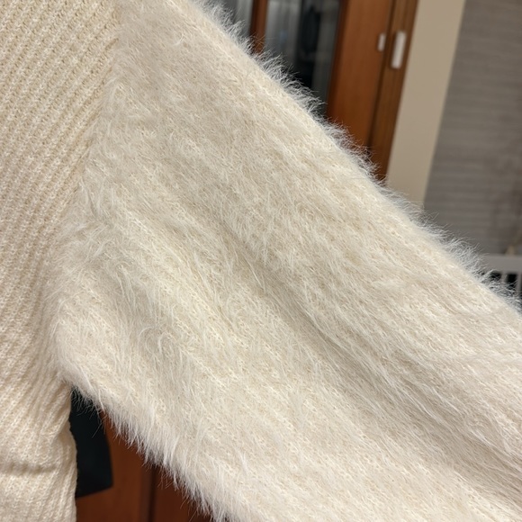 NWT fuzzy sleeve Anthropologie sweater - Picture 6 of 7